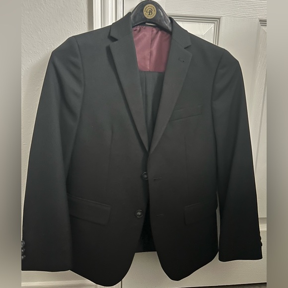 Boys’ Joseph Abboud Black Suit (Jacket/Pants) - Picture 1 of 8